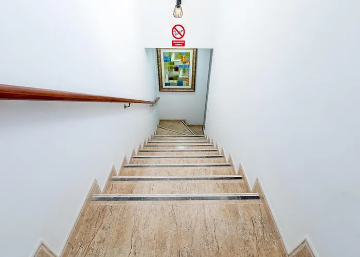 Lejlighed 1l. Cozy Flores With Pool