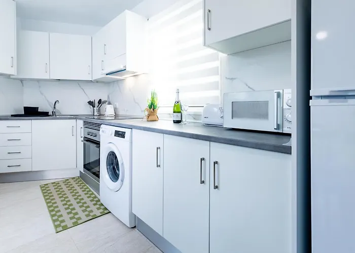 1l. Cozy Flores With Pool Apartment *